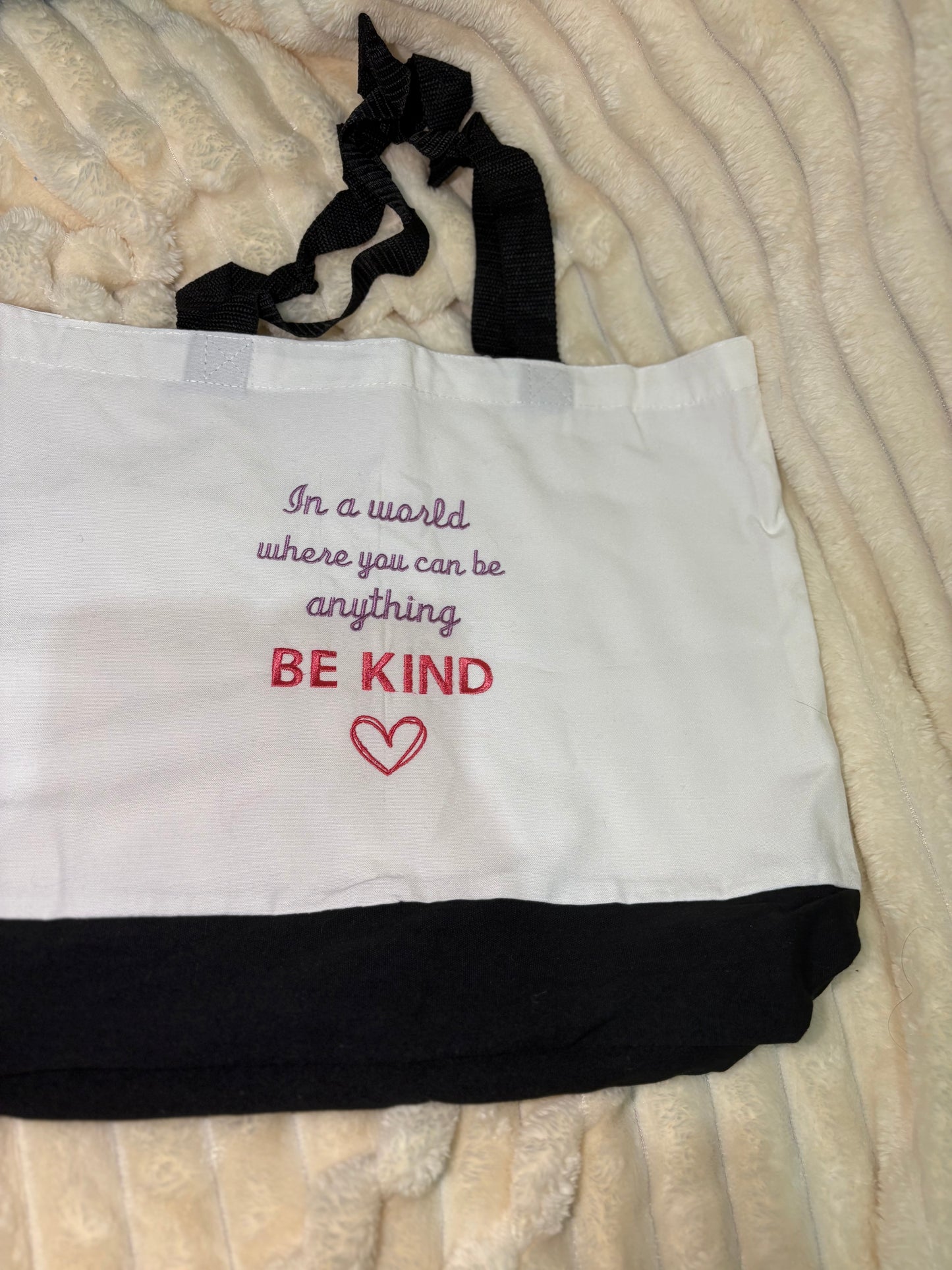 In a World Be Kind Tote Bag | Inspirational Quote Canvas Tote Bag | Positive Message Gift |Motivational Anti-Bullying Tote