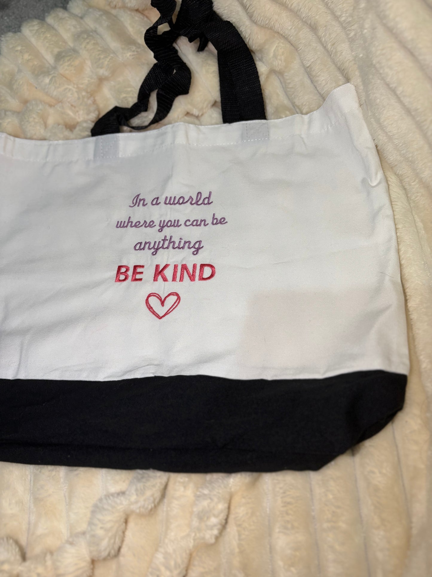 In a World Be Kind Tote Bag | Inspirational Quote Canvas Tote Bag | Positive Message Gift |Motivational Anti-Bullying Tote